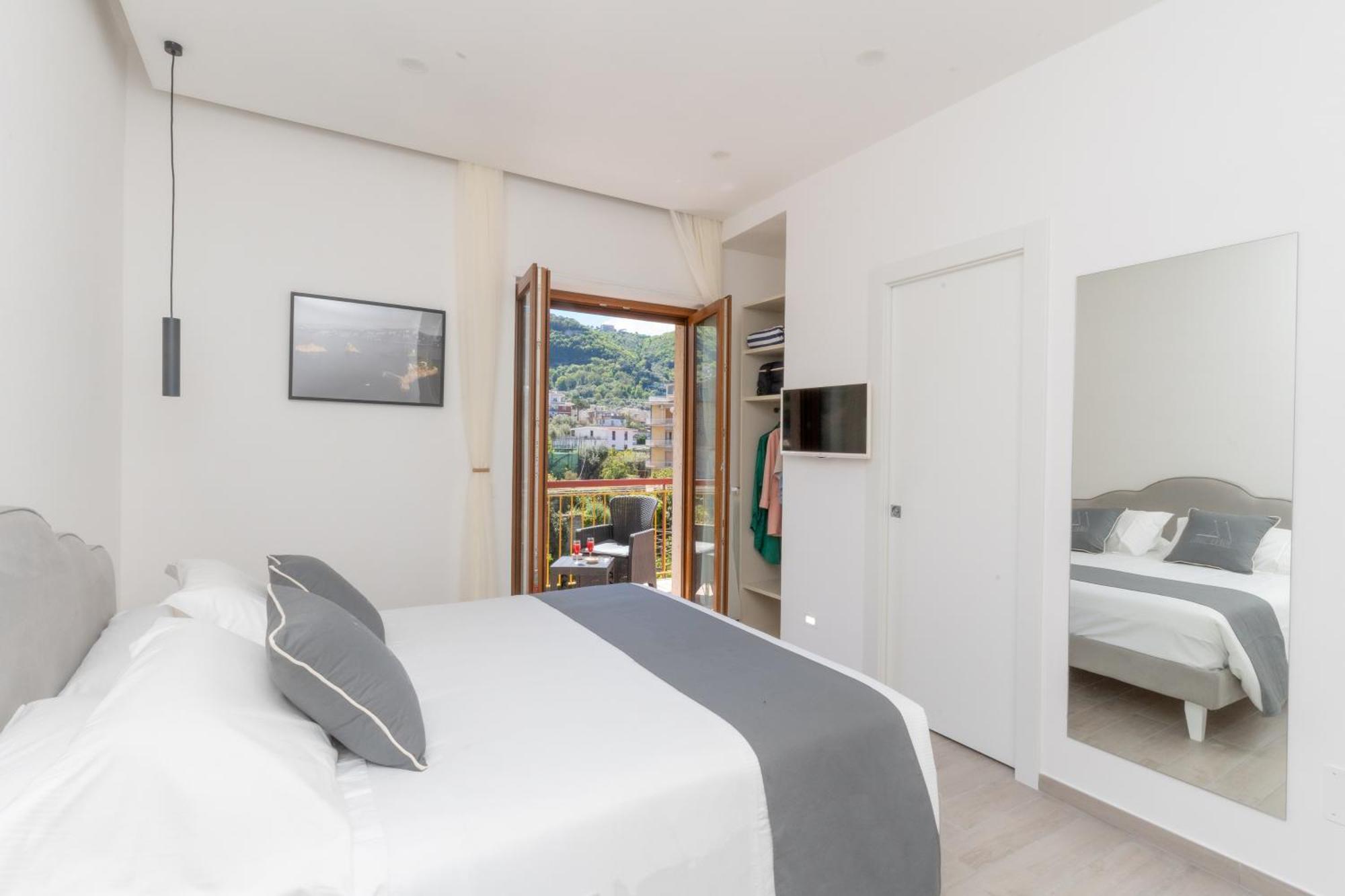 Mifra Suites Сорренто Экстерьер фото