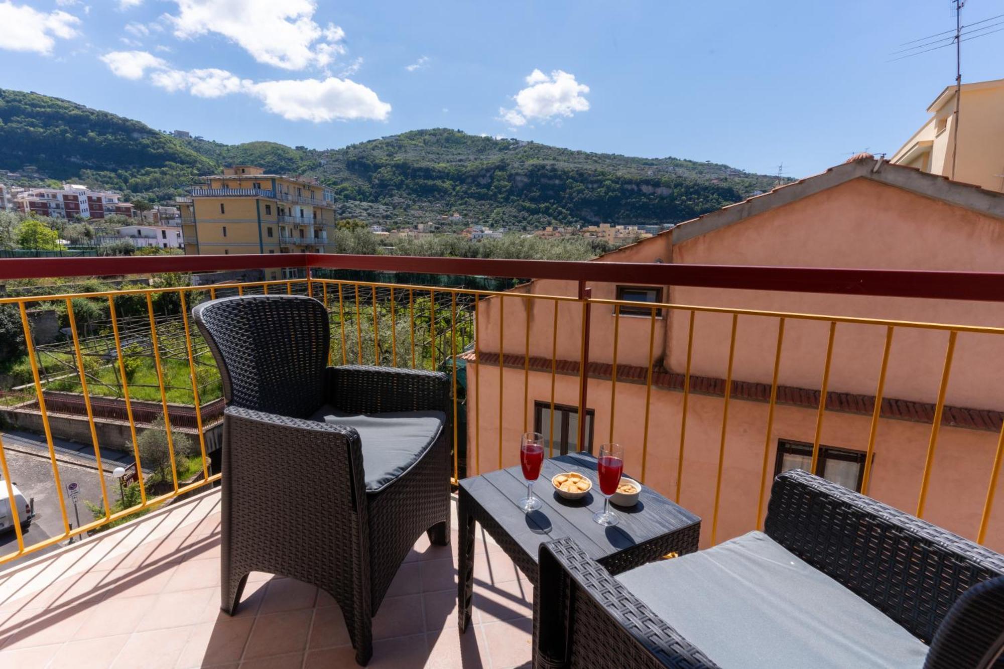 Mifra Suites Сорренто Экстерьер фото
