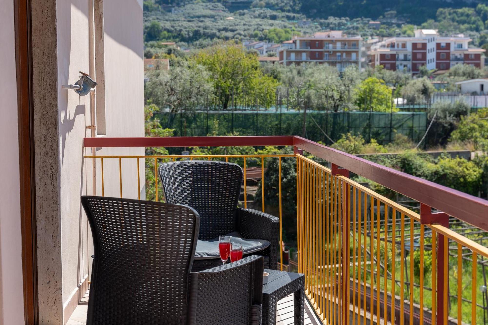 Mifra Suites Сорренто Экстерьер фото